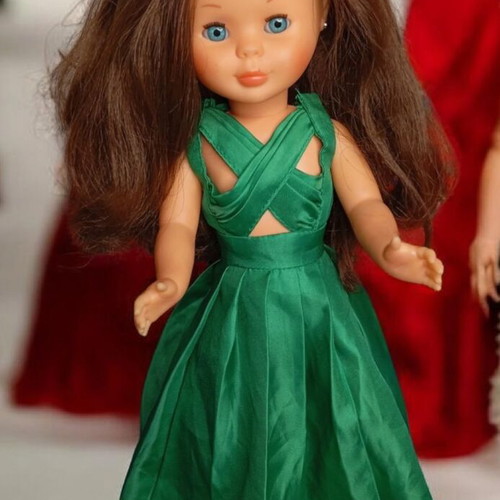 Nancy Famosa collectible doll used with emerald dress Juanjo Oliva