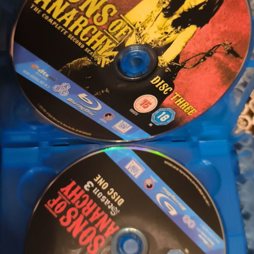 Sons of Anarchy Blu-Ray set like new, seasons 1-4 without Greek subtitles