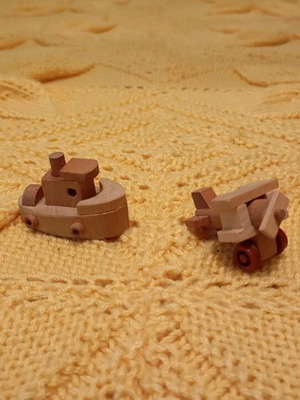 Kinder Surprise figures like new, wooden toys