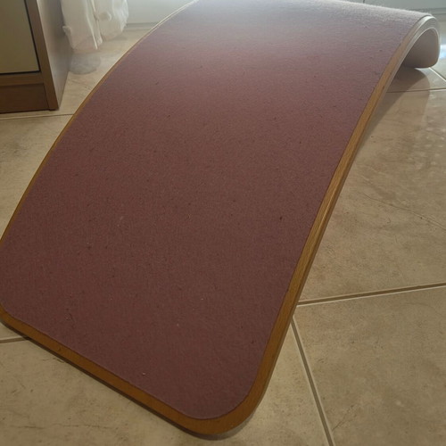 Wobbel wooden balance board Large with pink felt
