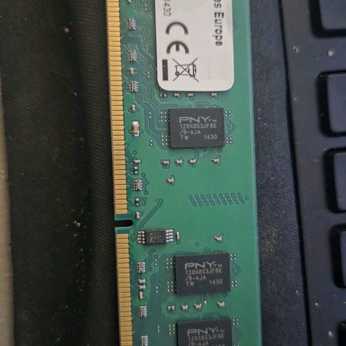 2GB RAM DDR2 used