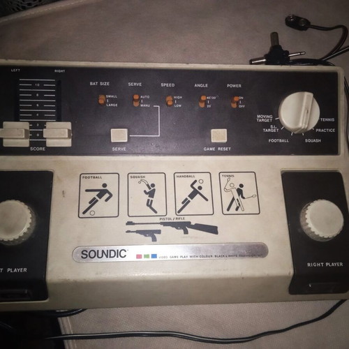 Soundic Retro Vintage Video Game Console used, collectible