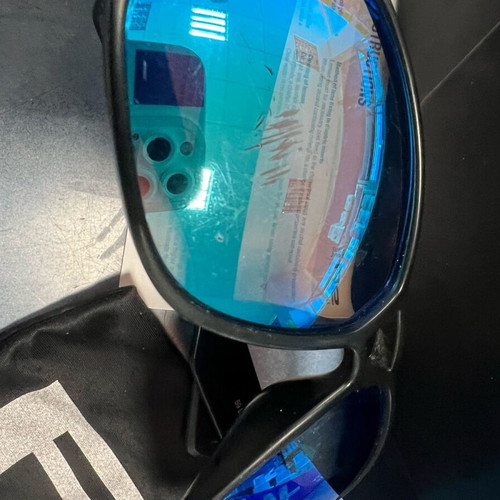 R2 Model tr 90 sunglasses used, black and blue