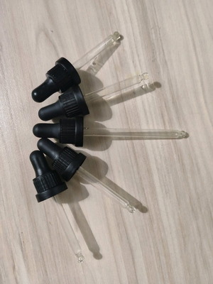 Glass pipettes used with plastic closure, set of 5
