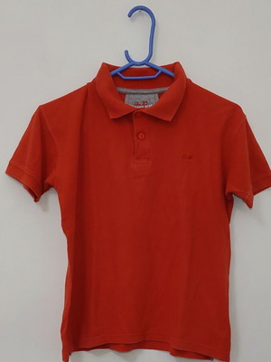 Kids Polo Shirt like new, size 9/10, red