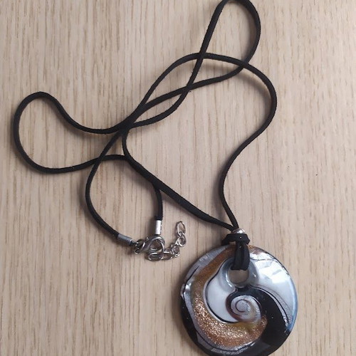 Pendant necklace with Murano style glass pendant and leather strap, like new