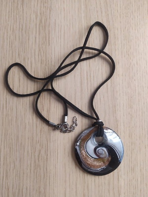Pendant necklace with Murano style glass pendant and leather strap, like new