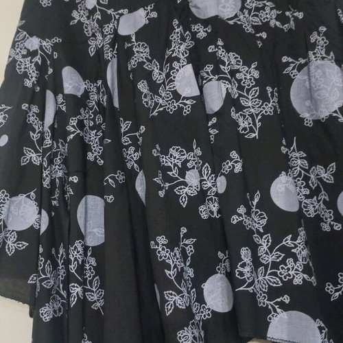 Women's skirt like new, size S, black and gray