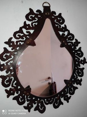 Καθρέπτης δαντέλα με δέρμα μεταχειρισμένος, διαστάσεις 53x46 εκ.