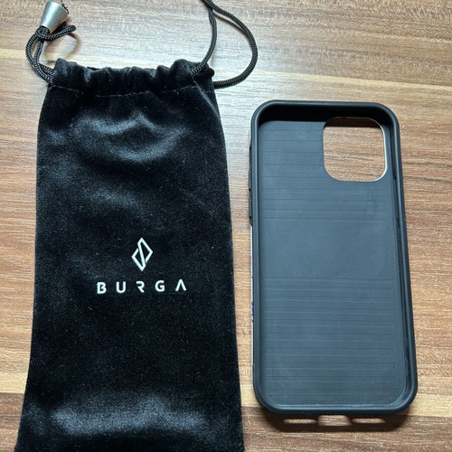 Burga Love Me Right iPhone 12 Pro case like new