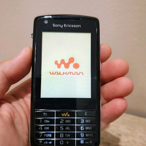 Sony Ericsson W960i used in good condition without charger