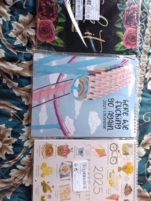 Ημερολόγια τοίχου 3 για το 2025, καινούργια