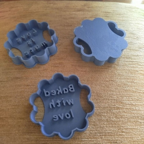 3D Printed Cookie Cutters like new, set of 3 with messages