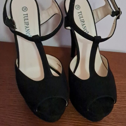 Tulipano high-heeled shoes size 38 black like new, suede texture