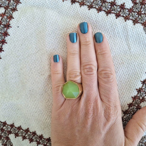 Ring number 18 used, blue and gold