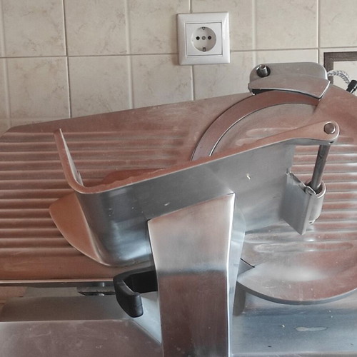 Meat and cheese slicer machine like new