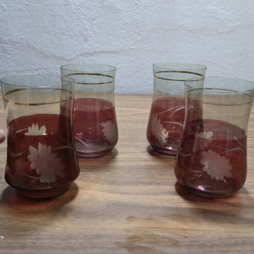Vintage Two-Tone Glass Set with Pitcher and 4 Glasses like new
