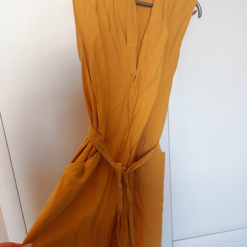 Zara dress size 36 with pockets and fabric belt, mustard color
