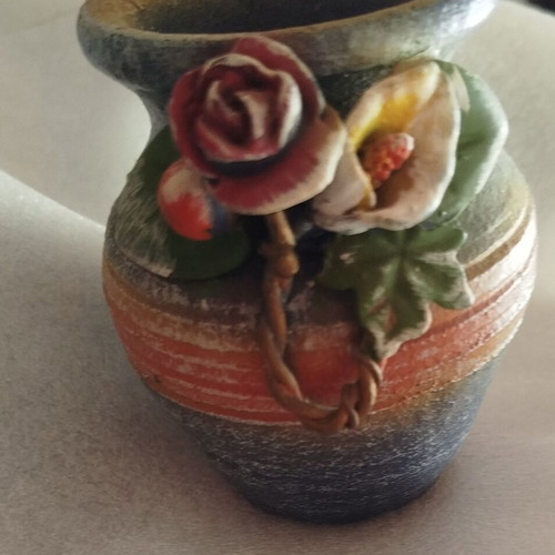 Vintage decorative small vase used, 11 centimeters