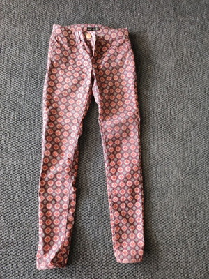 Stradivarius Jeans μεταχειρισμένα, στενά και ελαστικά, no. 34, πολύχρωμα