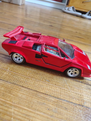 Bburago Lamborghini Countach 1988 1:18 diecast model used