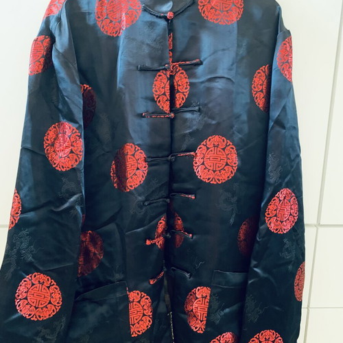 Tang Suit jacket 100% pure silk size L like new, black and red