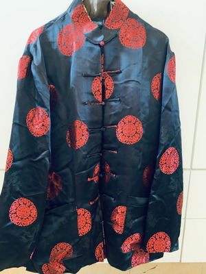 Tang Suit jacket 100% pure silk size L like new, black and red