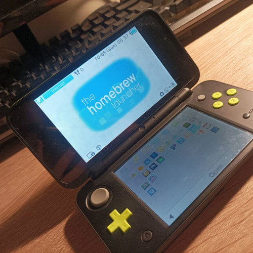 Nintendo 2DS modded black with green like new in excellent condition
