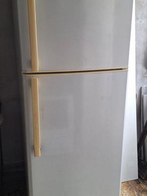 Samsung RT 41 MASW refrigerator used with freezer
