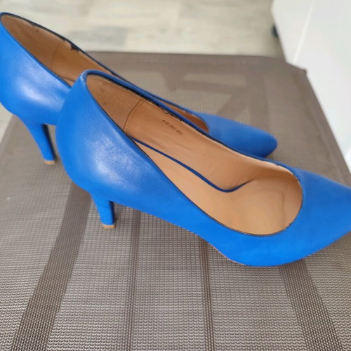 Royal blue pumps like new, synthetic leather, 9cm heel