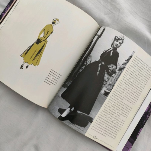 The New Look The Dior Revolution coffee book like new