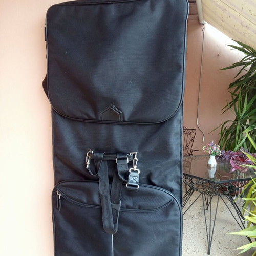 Stratic travel garment bag like new, black for suits
