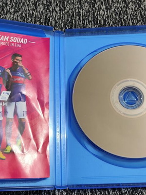 FIFA 19 PS4 game used, fully functional