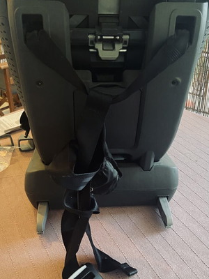 Inglesina Newton i-Fix i-Size car seat used, 2021 model