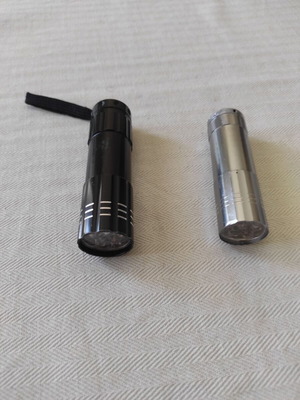 Mini led pocket flashlights keychain like new, set of 2