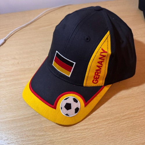 Baseball hat like new, one size