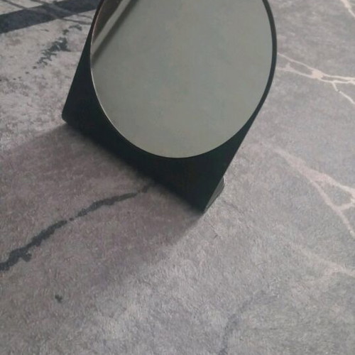 Mirror like new