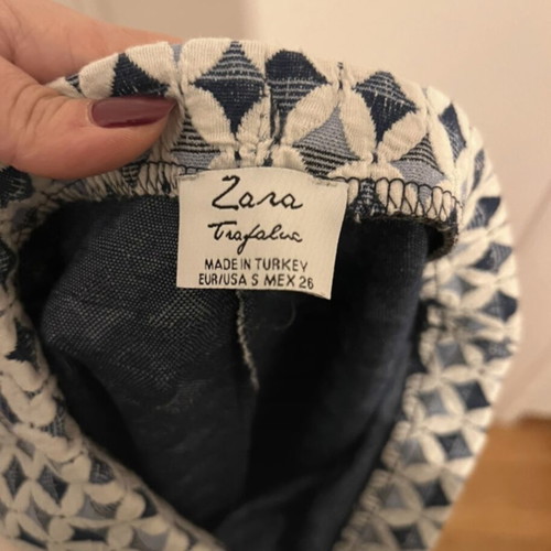 Zara fitted skirt like new, gray and blue, size S
