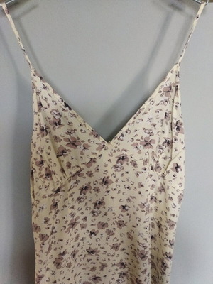 Summer dress new, size M, airy fabric with leg slit
