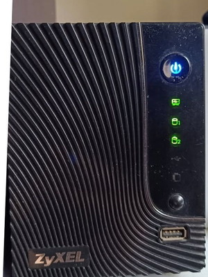 Zyxel NAS NAS221 като нов с 2x2TB HDD