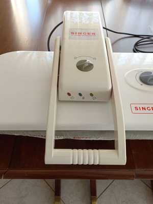 Πρέσα σιδερόματος Singer Nova μεταχειρισμένη με ελάχιστη χρήση