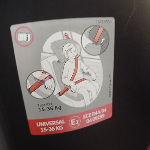 Child car seat 15-36 kg