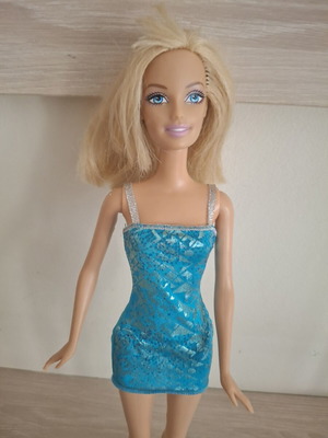 Barbie doll with blue dress like new