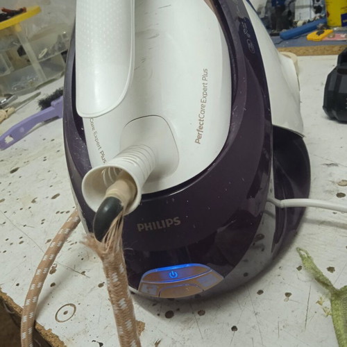 Philips PerfectCare Expert Plus iron used with minor wear