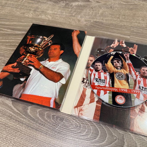 Olympiakos 7+1 Championships DVD like new