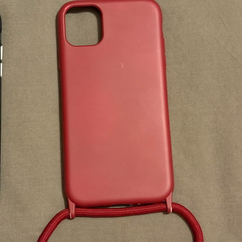 Set of 3 iPhone 11 cases like new, transparent, yellow and red with strap