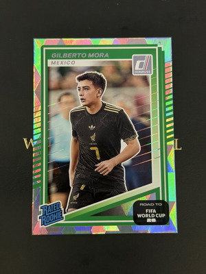 2025-26 Donruss Road To FIFA World Cup Gilberto Mora Rated Rookie Cubic Parallel card like new