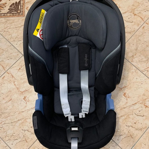 Cybex Aton 5 car seat like new 0-13 kg