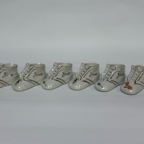 Vintage porcelain decorative shoes set of 6 like new
