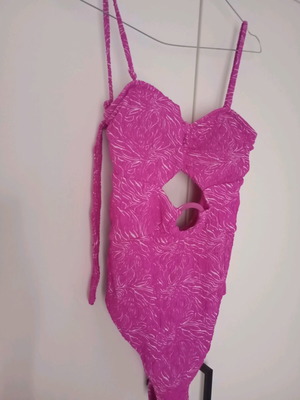 Oysho ολόσωμο μαγιό large ροζ σαν καινούργιο